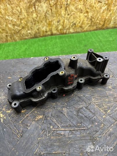 Впускной коллектор правый Audi Q7 4L 3.0 BUG