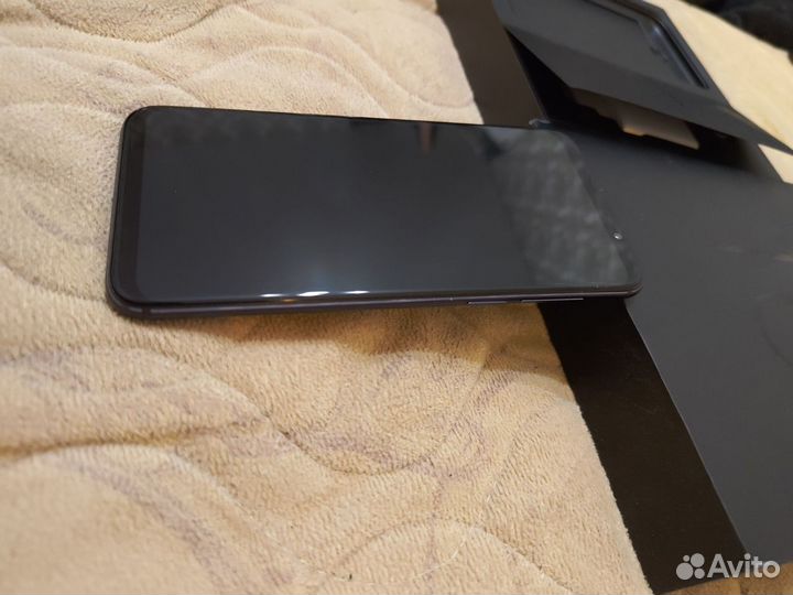 Meizu 16, 6/64 ГБ