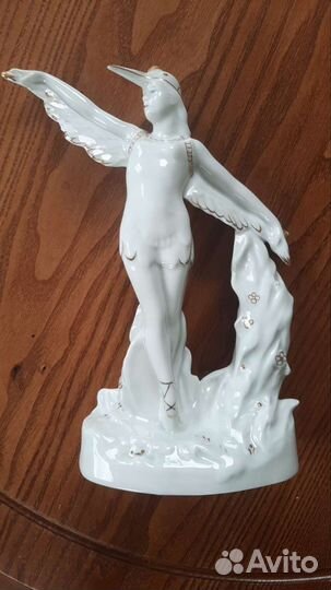 Статуэтка фарфоровая балерина аист