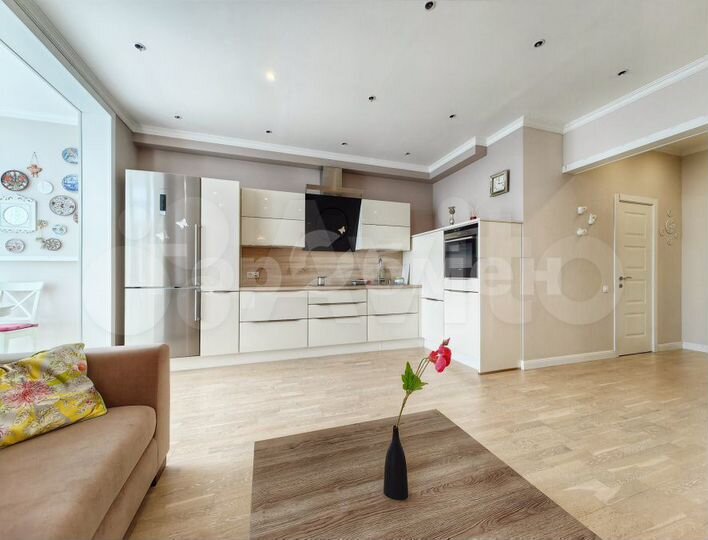 2-к. квартира, 79,5 м², 8/17 эт.