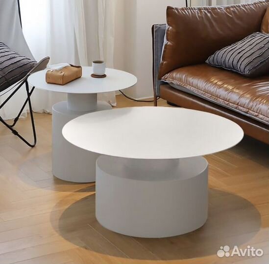 Столик журнальный металлический