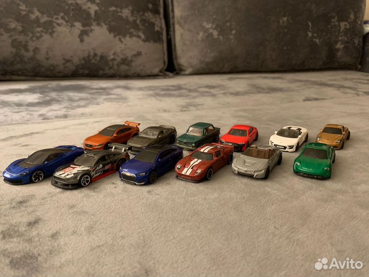 Машинки hot wheels