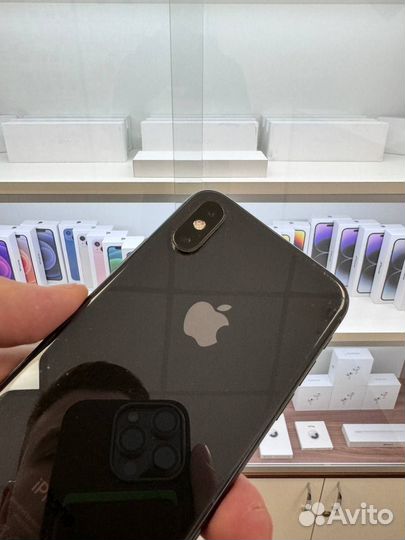 iPhone Xs, 64 ГБ