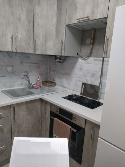 2-к. квартира, 40 м², 2/4 эт.