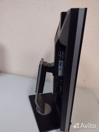 Монитор dell 2209WA