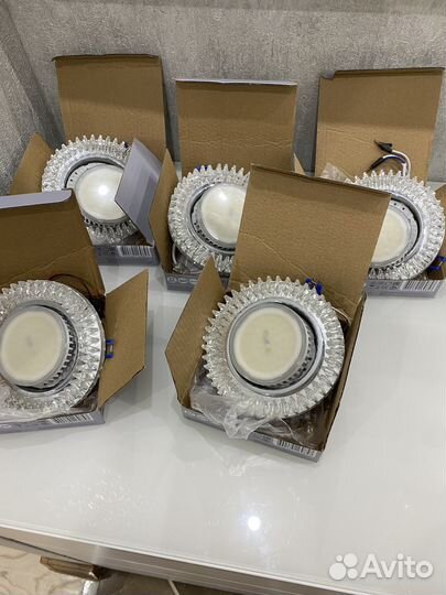 Светильник встраиваемый + лампы Б/У 5 шт