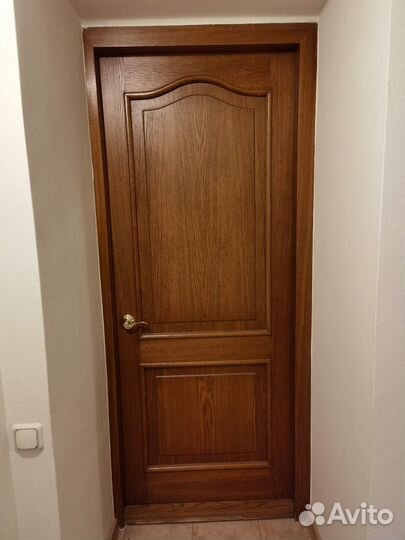 Двери межкомнатные из массива б/у с коробкой