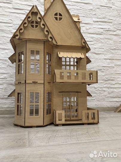 Большой кукольный домик деревянный