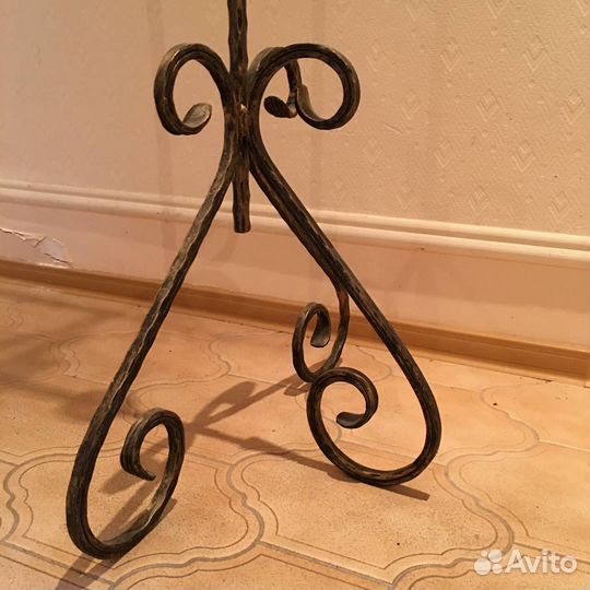 Вешало кованое