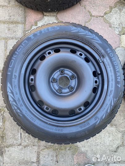 Зимние шипованные колеса R15 Nokian Tyres