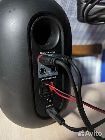 Студийные мониторы JBL 104