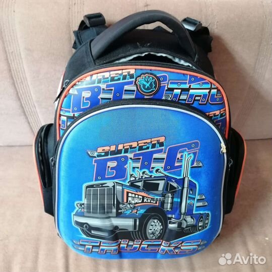 Школьный рюкзак