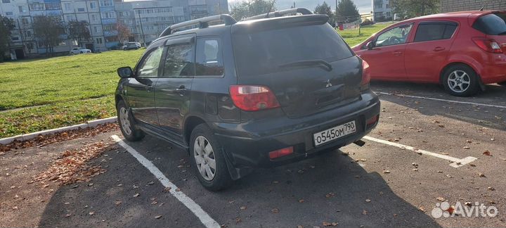 Автомобиль mitsubishi