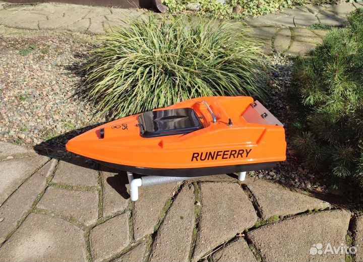 Прикормочный карповый кораблик Ранферри Solo V2