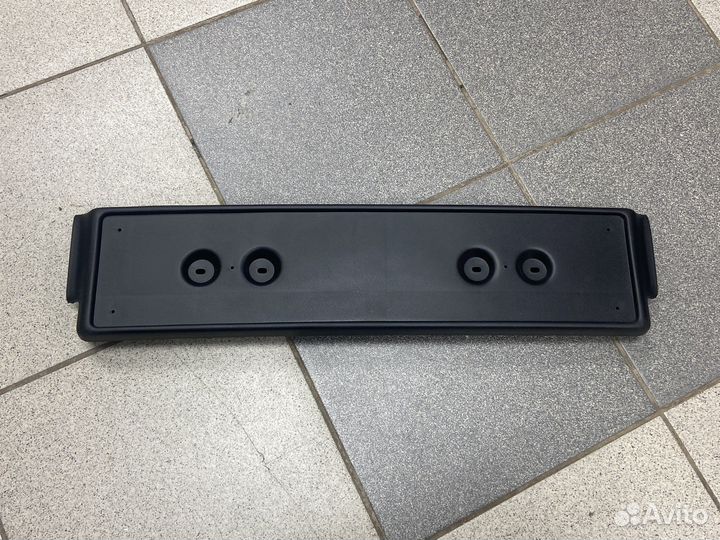 Накладка центральная переднего бампера audi 80 b4