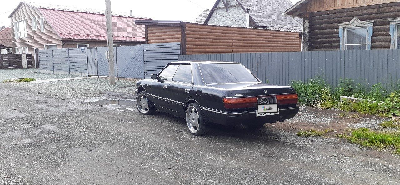 Toyota Crown: фото владельца