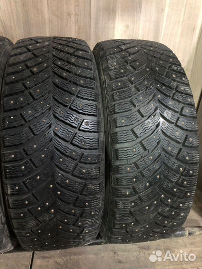 Michelin X-Ice North 4 205/55 R16