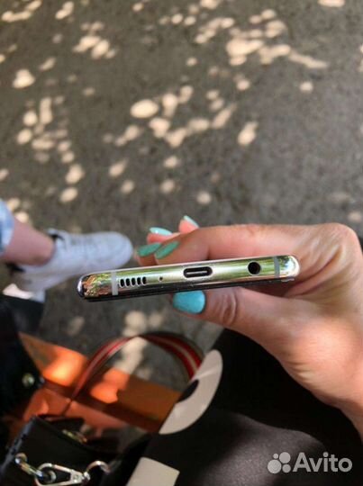 Samsung galaxy s10 е