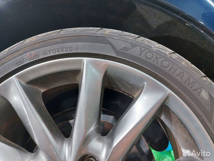 Yokohama Advan Fleva V701 215/45 R18