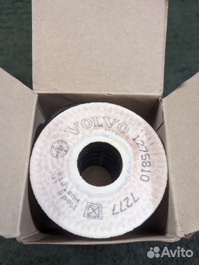 Фильтр масляный Volvo 1275810