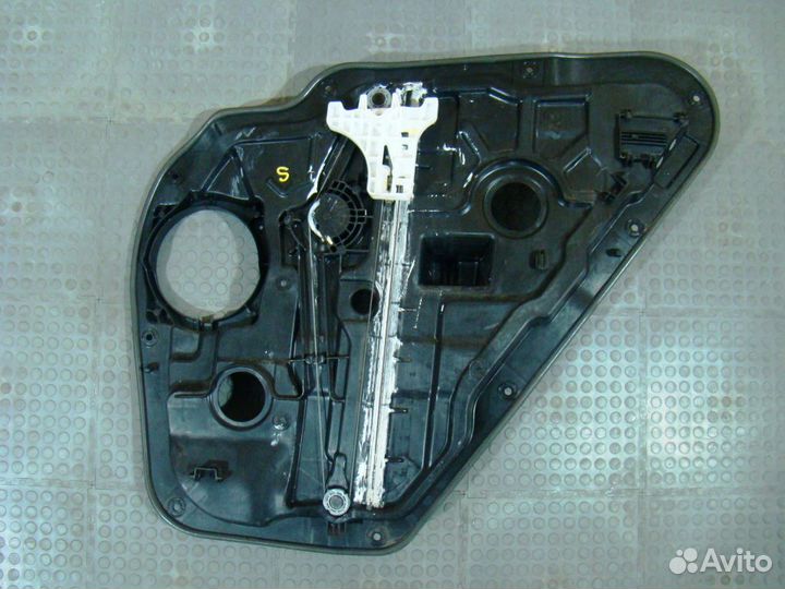 Hyundai Santa Fe DM Стеклоподъемник задний левый