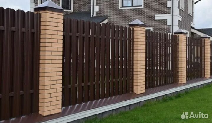 Забор из евроштакетника,калитки под ключ