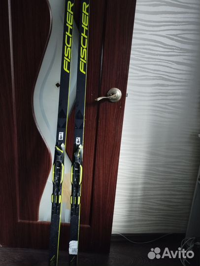 Беговые лыжи