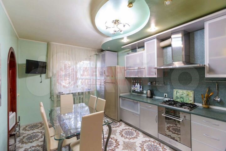 4-к. квартира, 155,6 м², 3/6 эт.