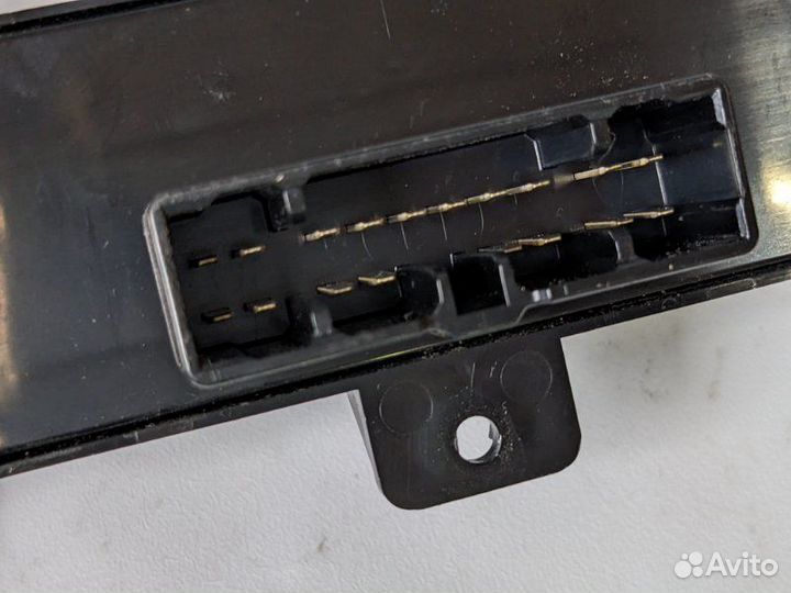 Кнопка обогрева сидений Hyundai Ix35 G4NA 2014