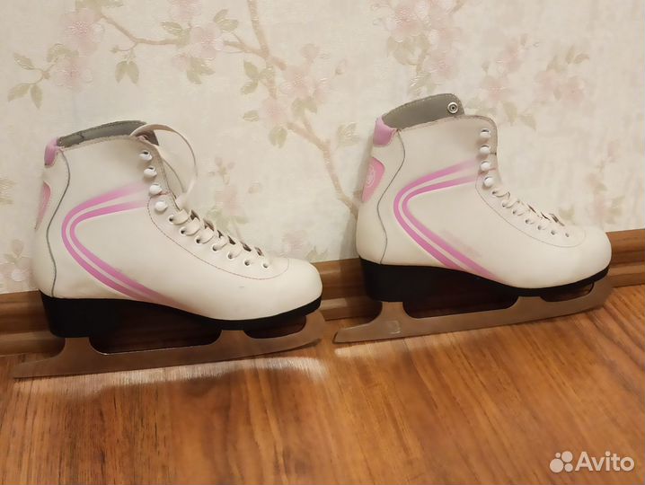 Коньки фигурные 37 размер