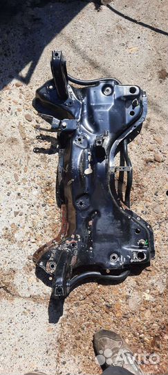 Подрамник с тягай стабилизатора Peugeot 206