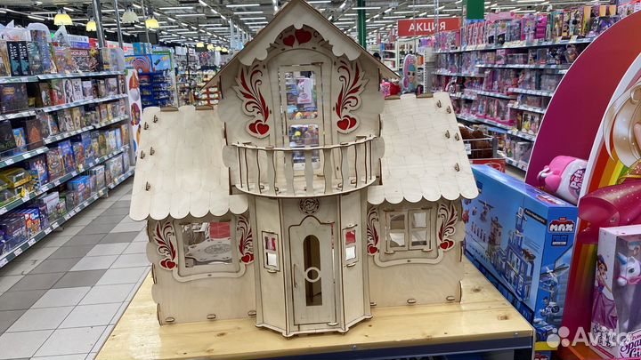 Кукольный домик деревянный