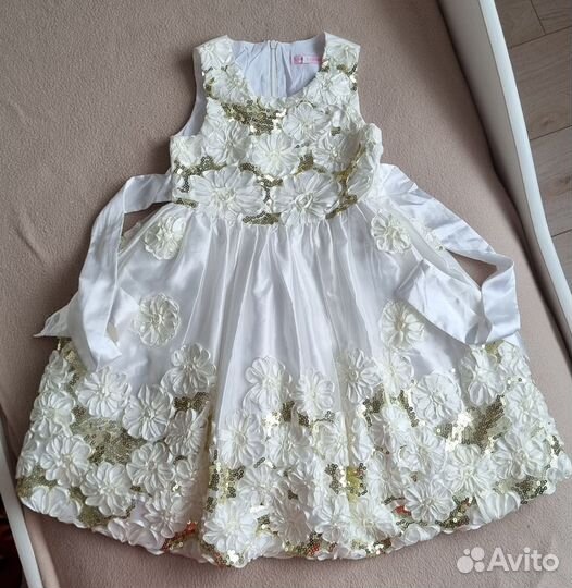 Платье нарядное 122