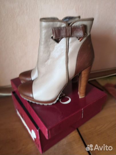 Ботинки осенние