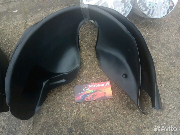 Подкрылки Мерседес Вито W638 передние