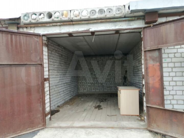 Гараж, > 30 м²