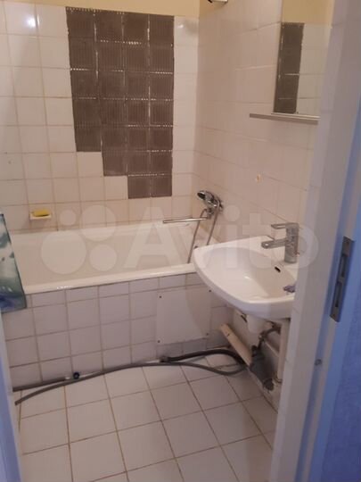 2-к. квартира, 57,4 м², 2/4 эт.