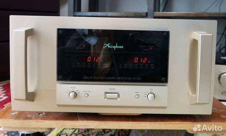 Accuphase A-60 Усилитель мощности. 220-240 Вольт