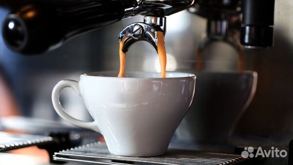 Бариста в кофейню