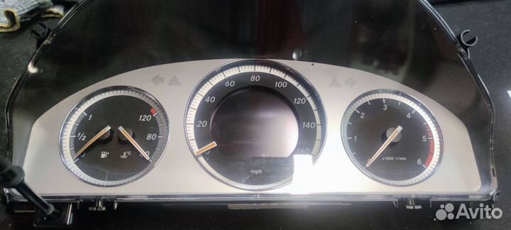 Панель приборов (щиток) Mercedes-Benz C-Класс