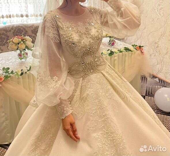 Свадебное платье