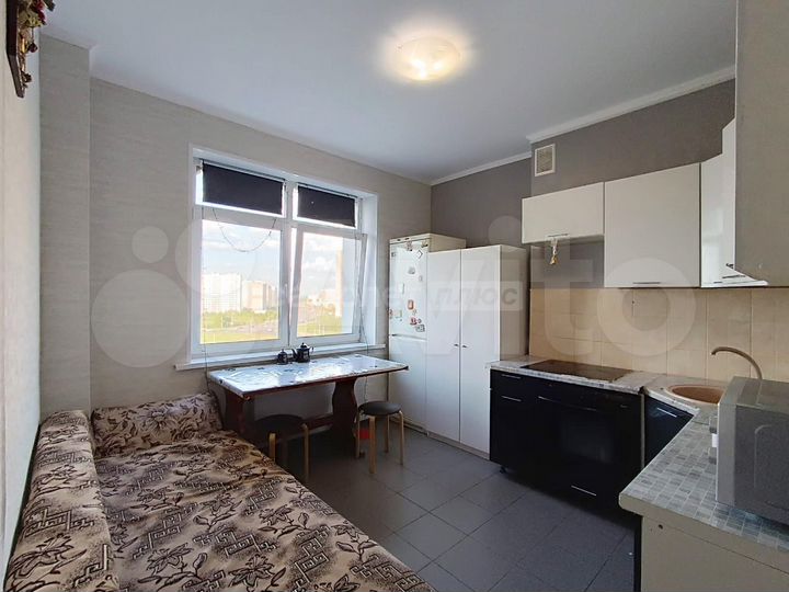 2-к. квартира, 62 м², 8/15 эт.