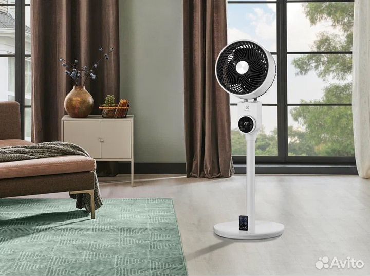 Вентилятор напольный Electrolux EFF-1007i