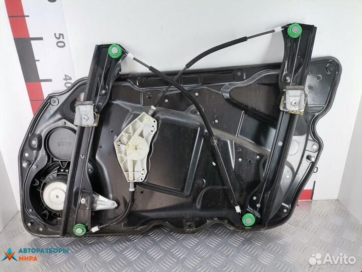 Стеклоподъемник передний левый Volkswagen Passat