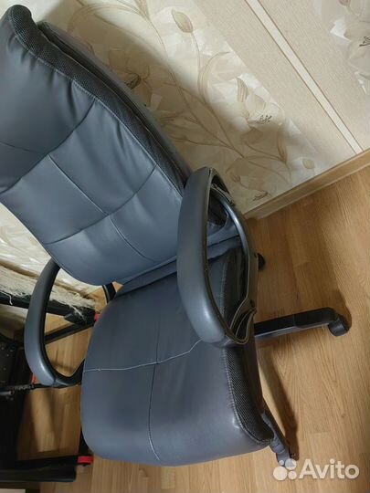 Компьютерное кресло