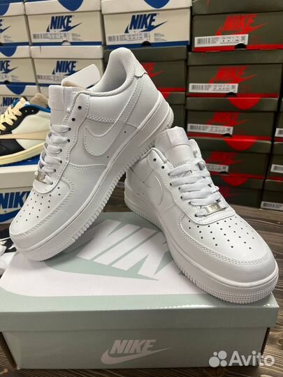 Кроссовки Nike Air Force: Городской стиль