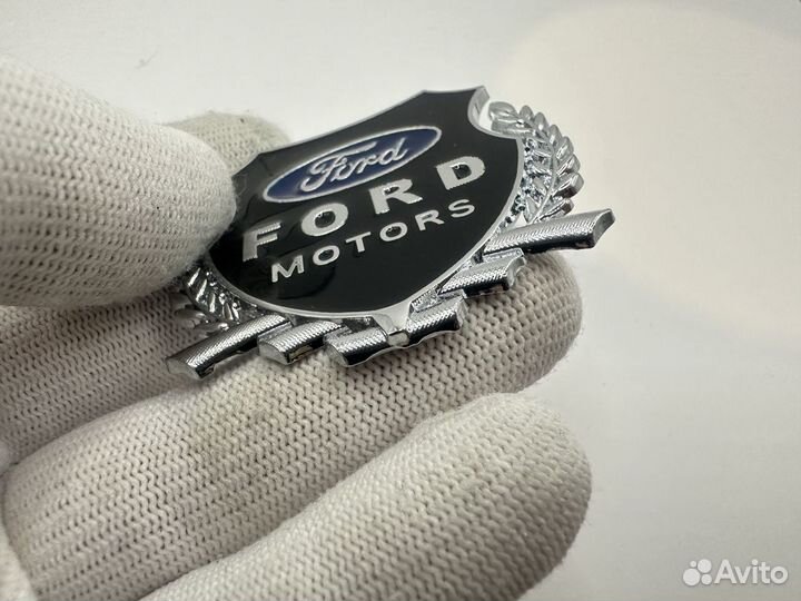 Наклейка шильдик Ford