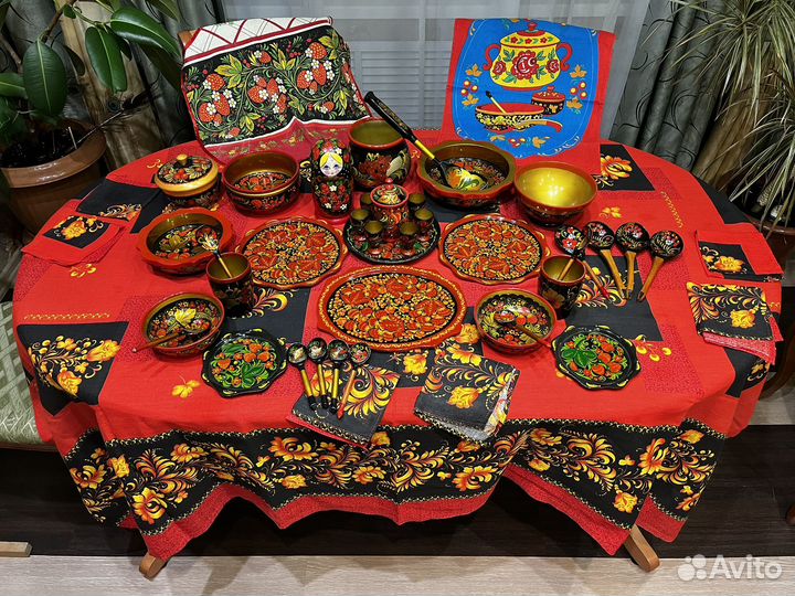 Набор посуды хохлома