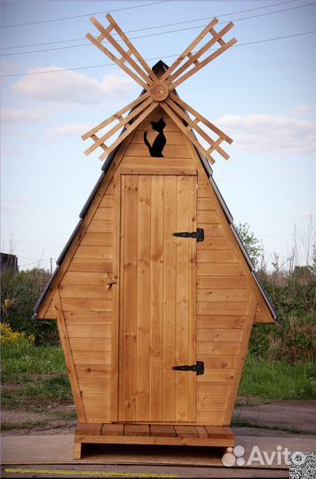 Дачный туалет деревянный