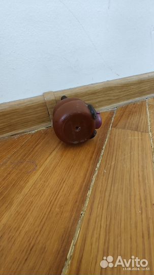 Мишка Фредди с дыркой в попе